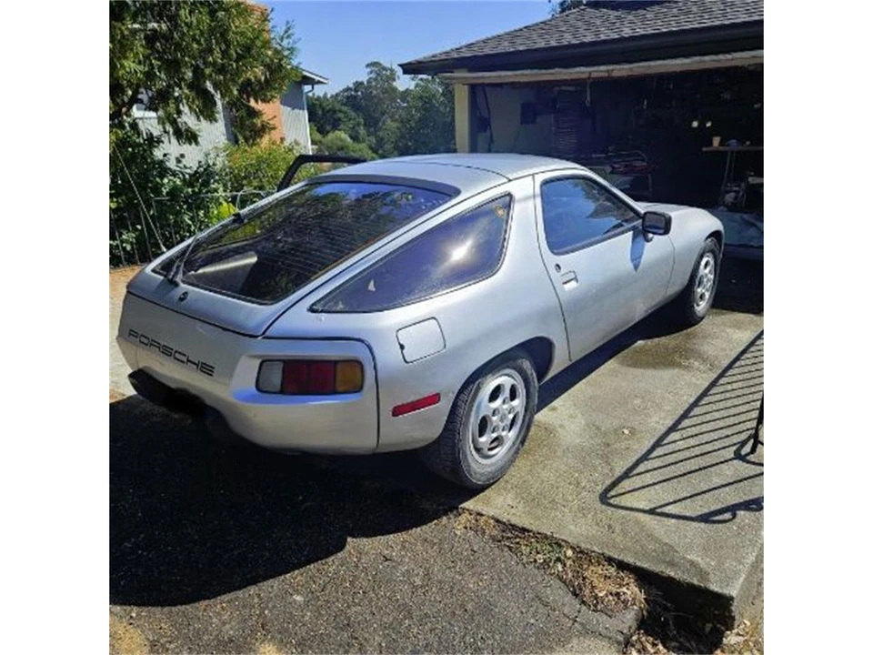 1980 Porsche 928 - Image 2 of 5