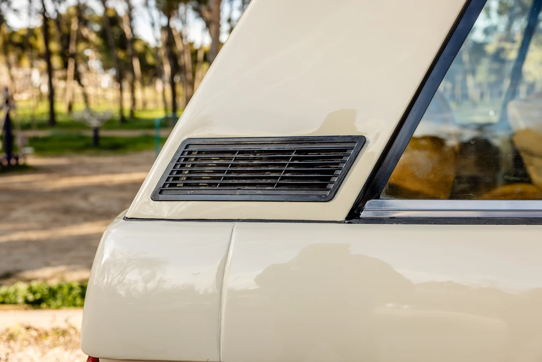 1981 Land Rover Range Rover Classic - Image 26 of 31