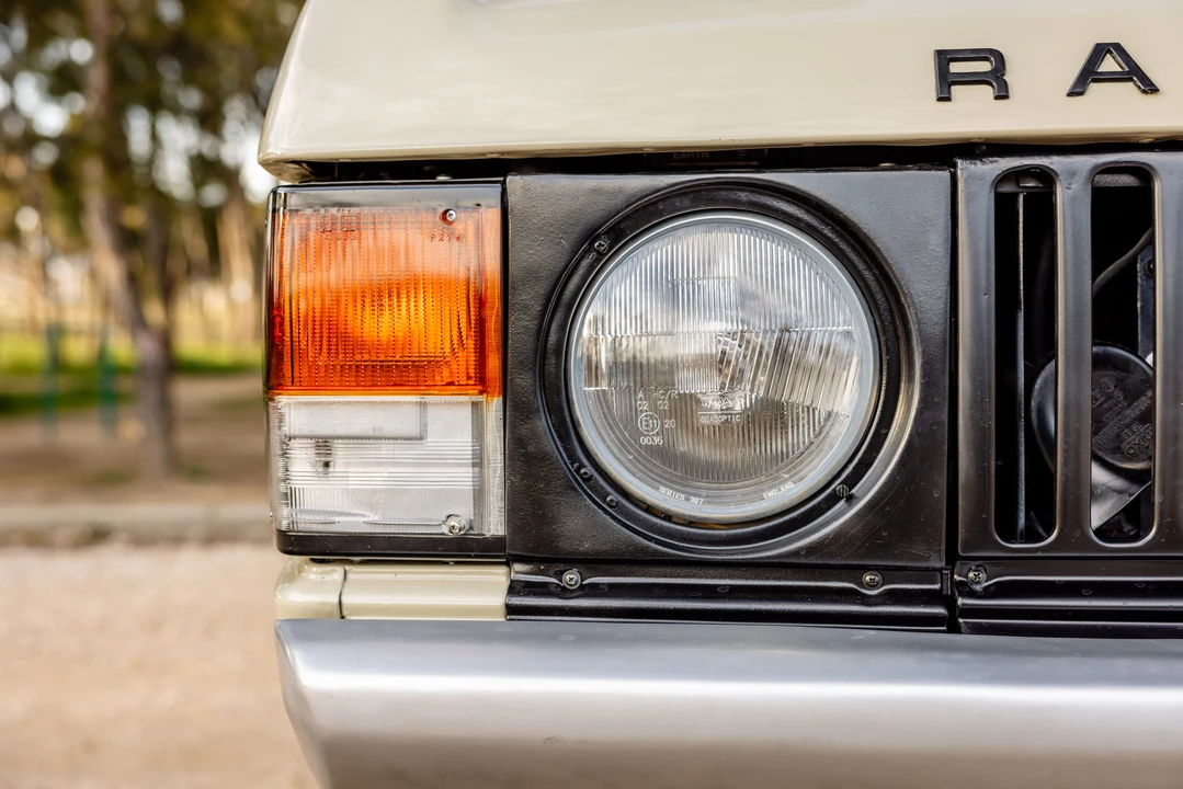 1981 Land Rover Range Rover Classic - Image 13 of 31