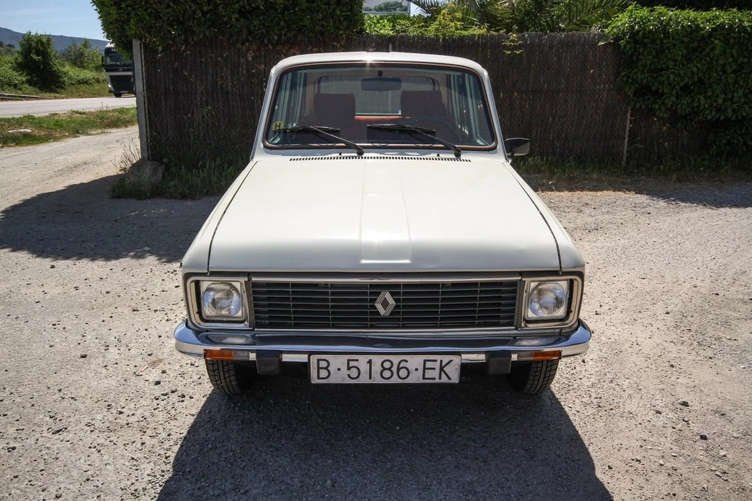 1980 Renault - Image 2 of 31