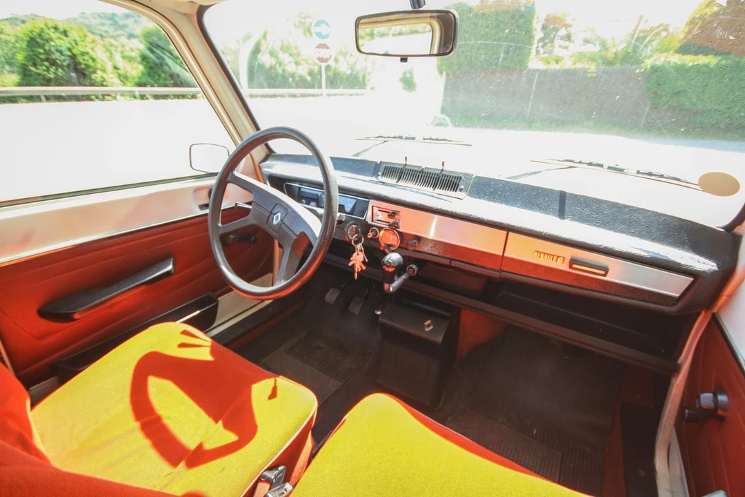 1980 Renault - Image 20 of 31