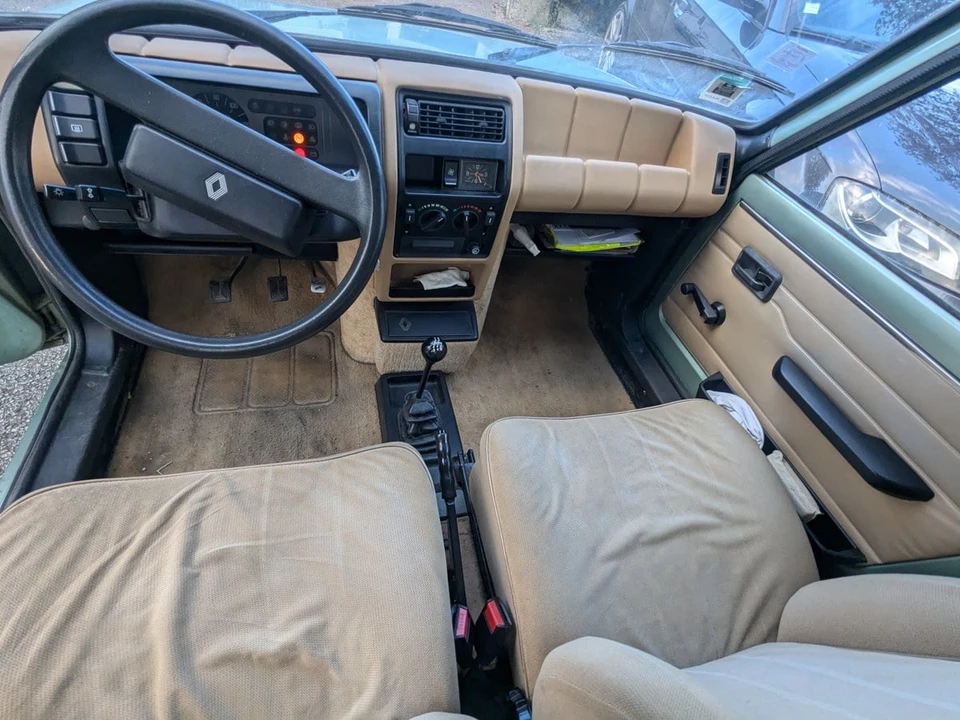 1980 Renault 5 - Image 14 of 30