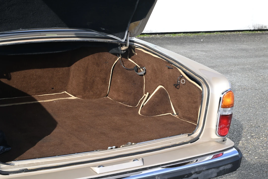 1980 Rolls-Royce Silver Shadow II - Image 15 of 27
