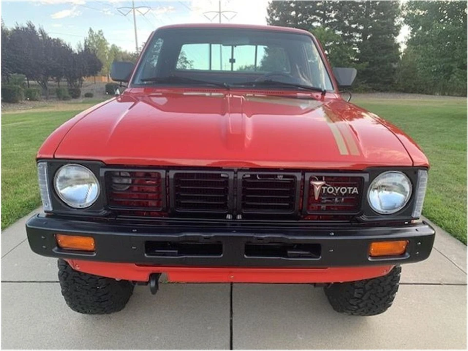 1980 Toyota Hilux 3rd Gen - Image 2 of 31