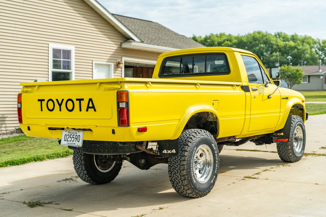1980 Toyota Hilux 3rd Gen - Image 5 of 31