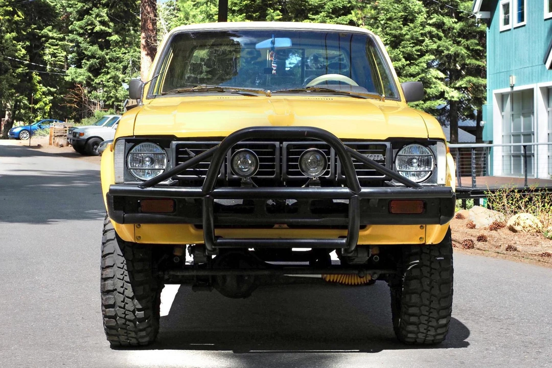1980 Toyota Hilux 3rd Gen - Image 2 of 31