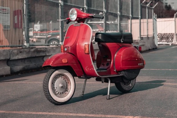 1980 Vespa Super & Primavera & P - Image 3 of 6