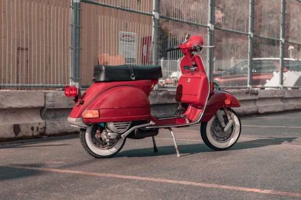 1980 Vespa Super & Primavera & P - Image 2 of 6