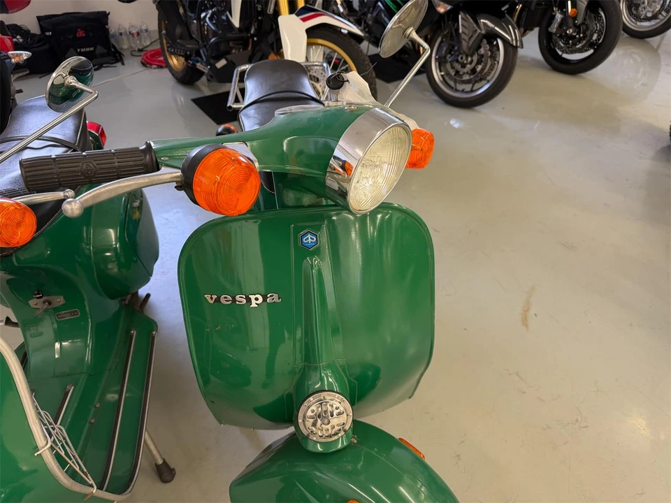 1980 Vespa Sei & PX & ET & LX & GT - Image 7 of 9