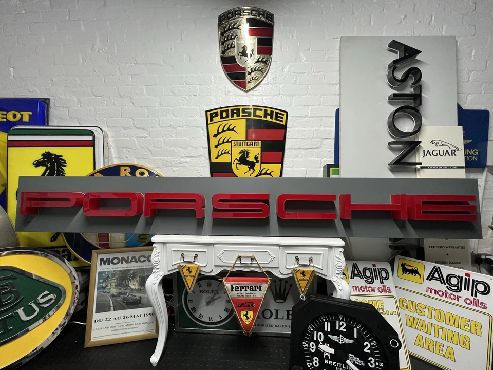 Porsche - Image 3 of 31