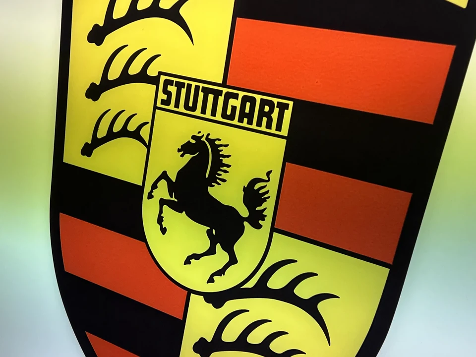 Porsche - Image 14 of 20
