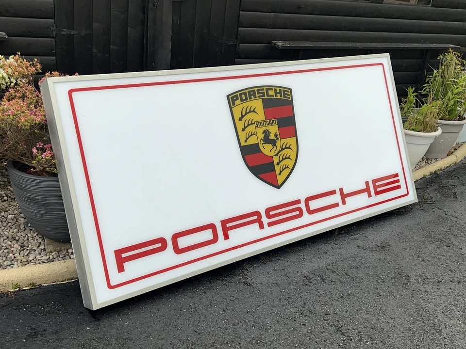 Porsche - Image 8 of 20