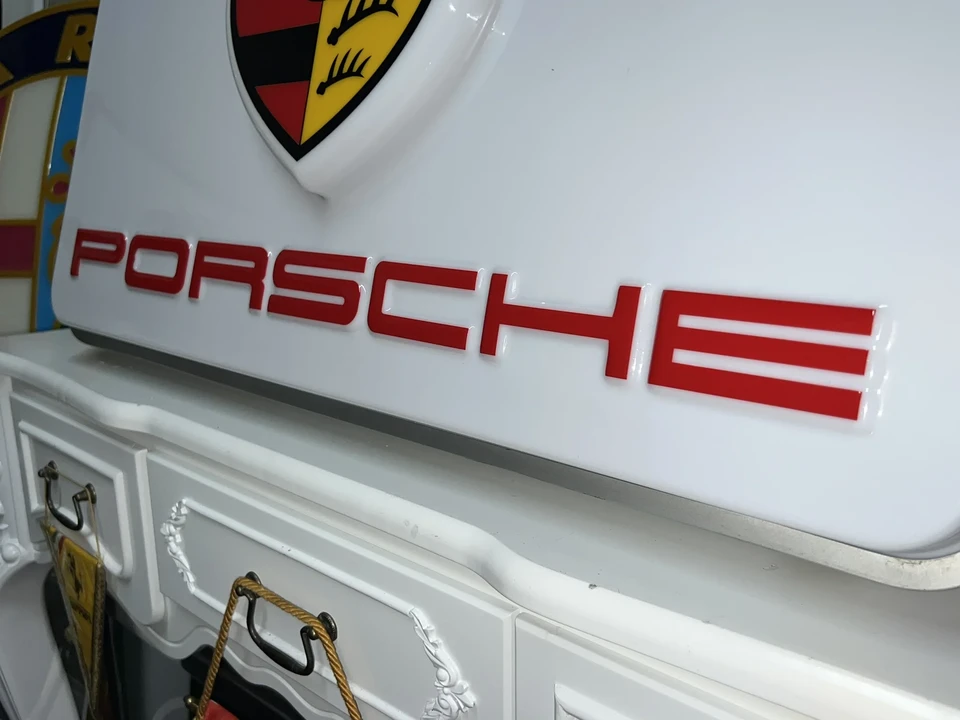 Porsche - Image 17 of 24
