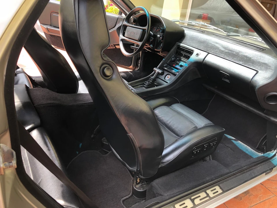 1981 Porsche 928 - Image 7 of 10