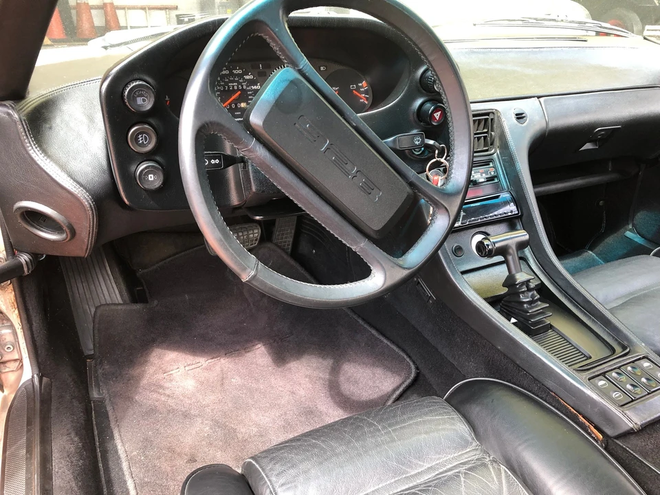 1981 Porsche 928 - Image 6 of 10