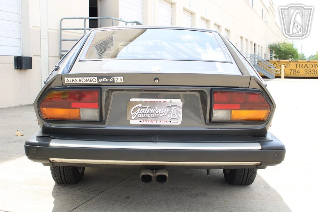1981 Alfa Romeo Alfetta GT - Image 7 of 11