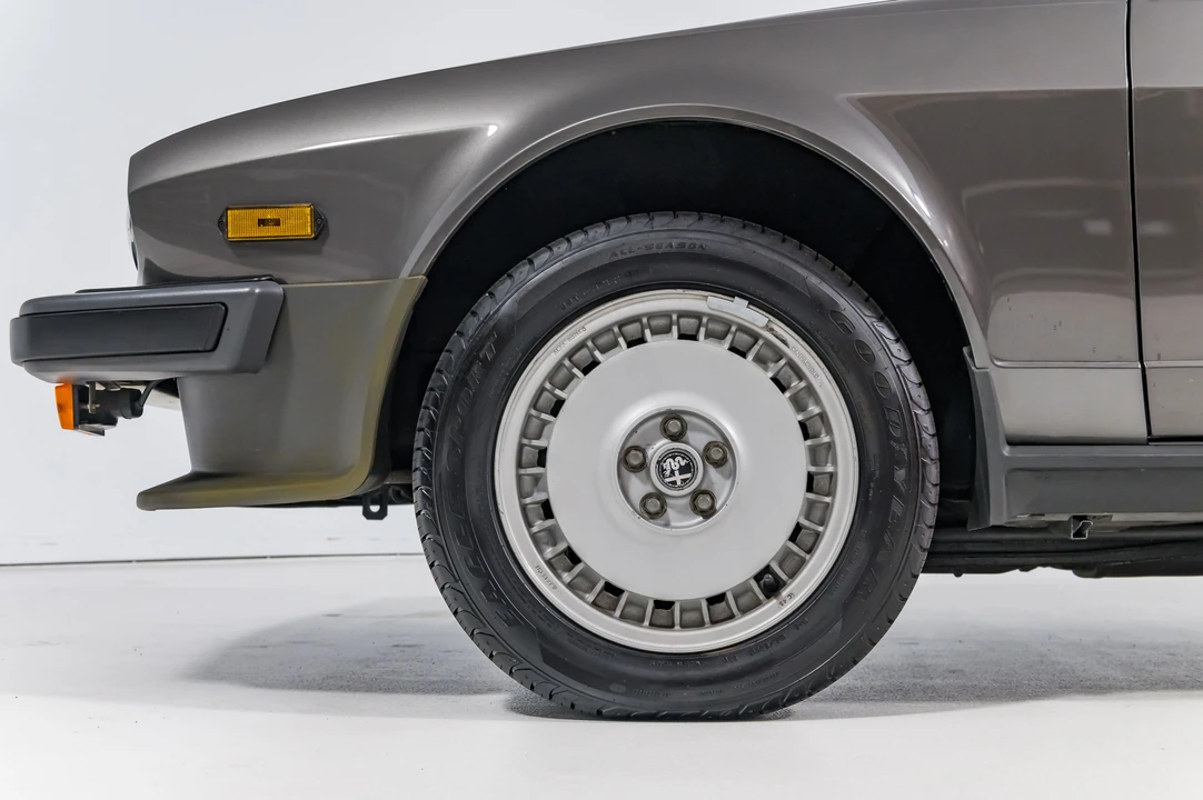 1981 Alfa Romeo Alfetta GT - Image 10 of 31