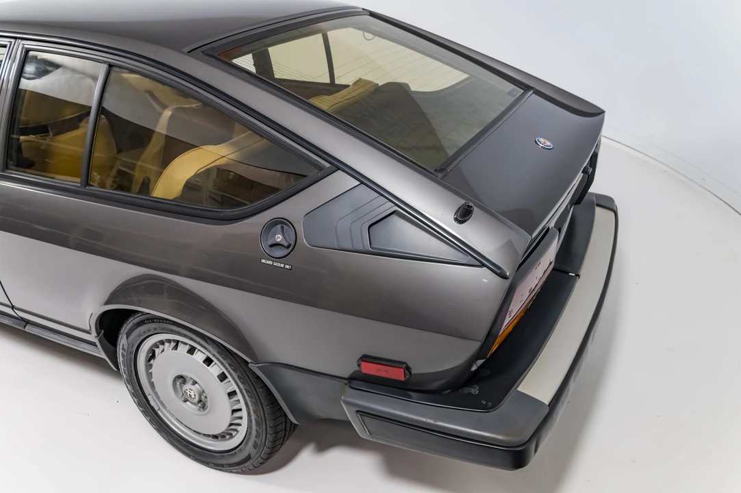 1981 Alfa Romeo Alfetta GT - Image 11 of 31