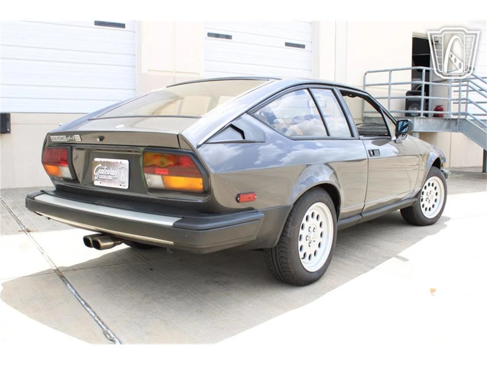 1981 Alfa Romeo Alfetta GT - Image 13 of 31