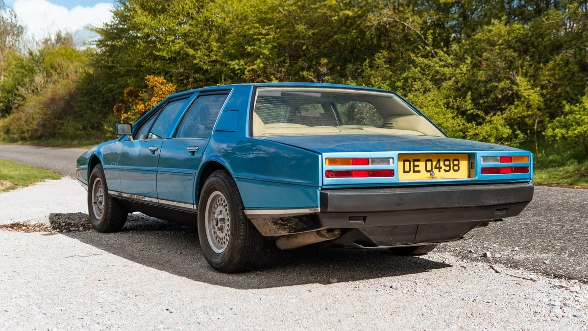 2025 Aston Martin Lagonda - Image 19 of 30