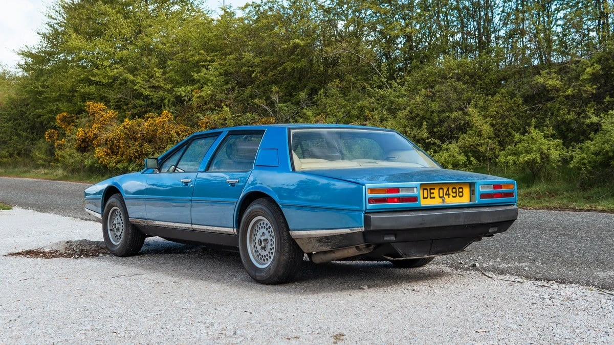 2025 Aston Martin Lagonda - Image 26 of 30