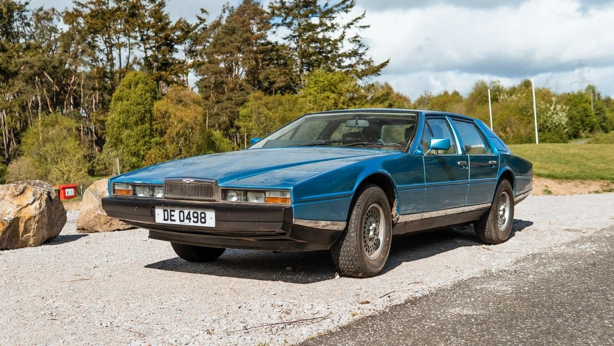 2025 Aston Martin Lagonda - Image 23 of 30