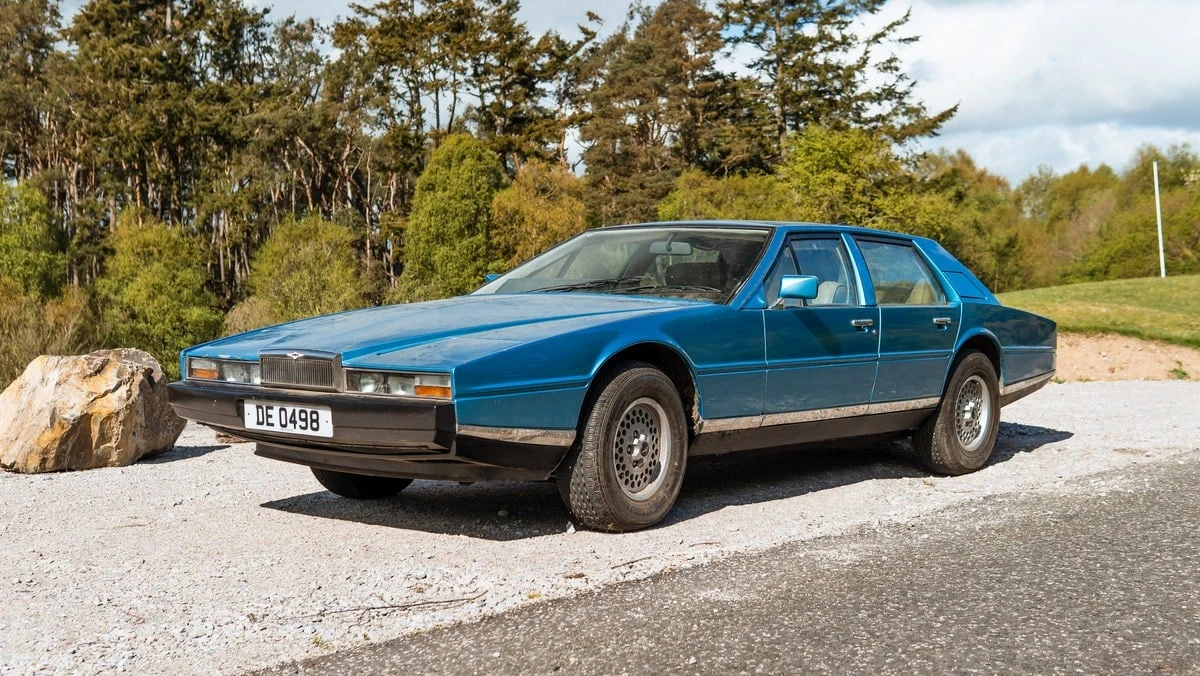 2025 Aston Martin Lagonda - Image 2 of 30