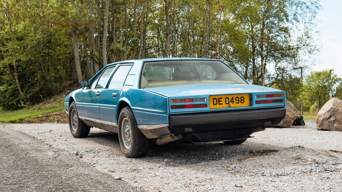 2025 Aston Martin Lagonda - Image 27 of 30