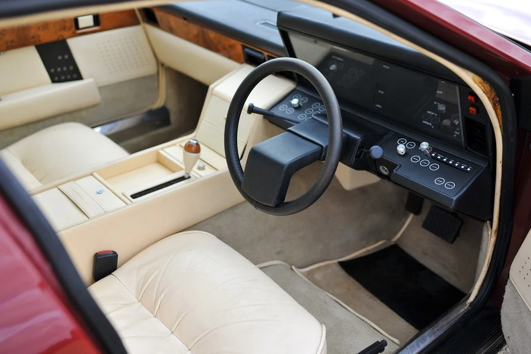 1981 Aston Martin Lagonda - Image 13 of 30