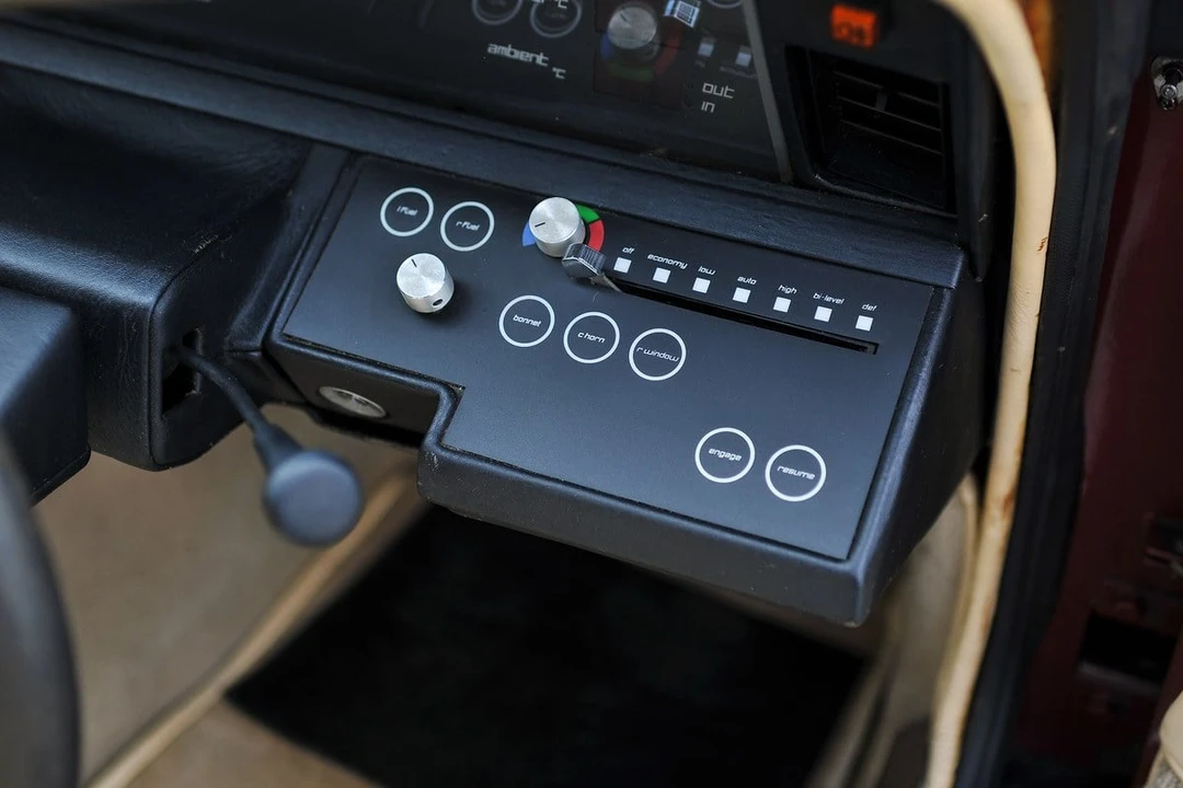 1981 Aston Martin Lagonda - Image 17 of 30