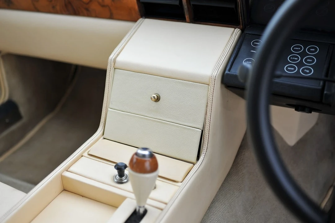 1981 Aston Martin Lagonda - Image 20 of 30