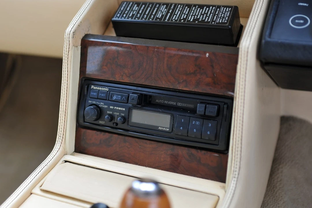 1981 Aston Martin Lagonda - Image 24 of 30