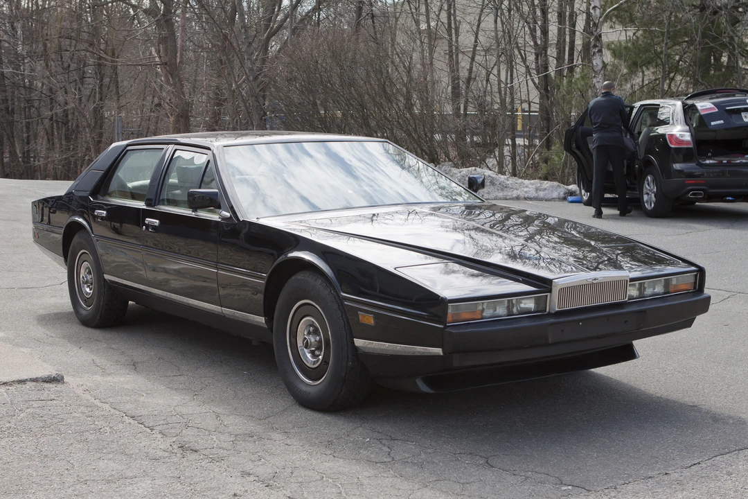 1981 Aston Martin Lagonda - Image 2 of 31