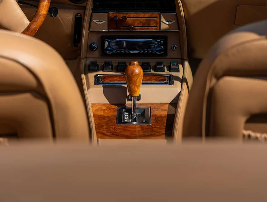 1981 Aston Martin DBS V8 & V8 & V8 Vantage - Image 30 of 31