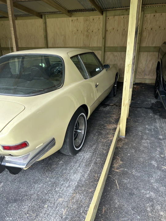 1981 Studebaker Avanti - Image 25 of 31