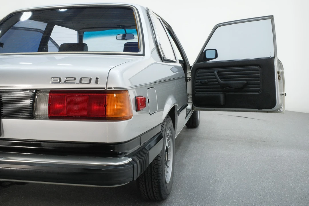 1981 BMW - Image 16 of 21