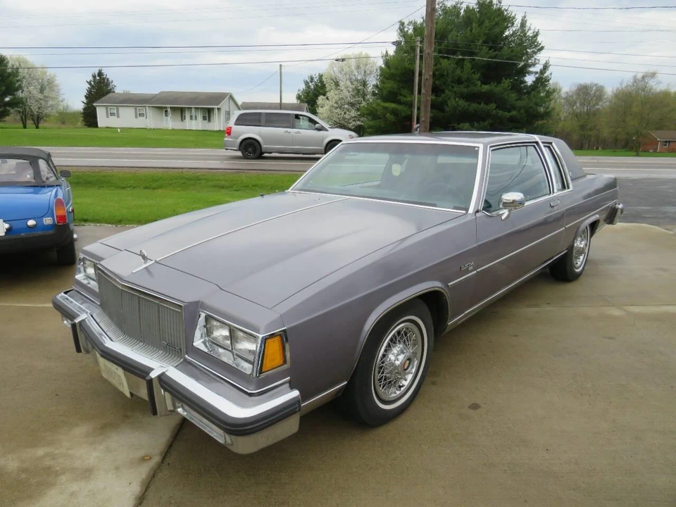 1981 Buick Electra - Image 2 of 12