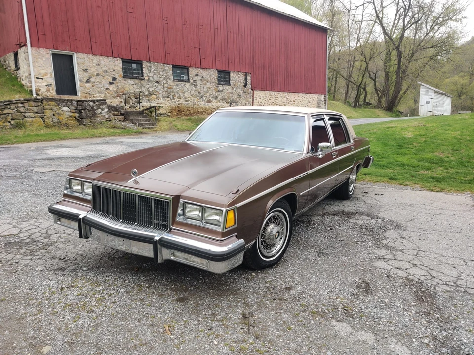1981 Buick Electra - Image 8 of 31