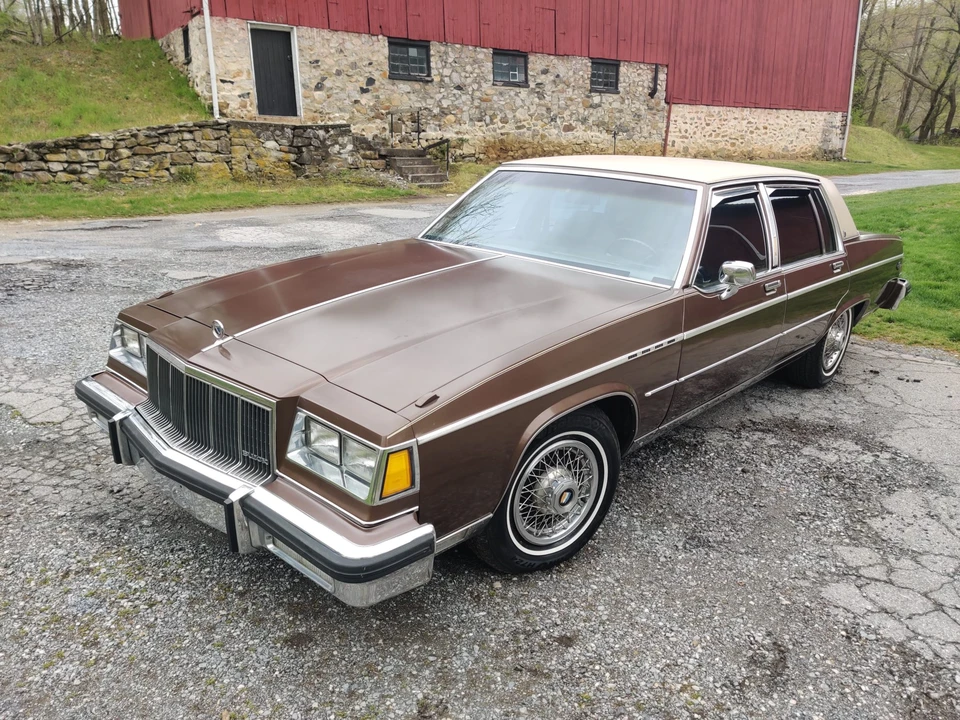 1981 Buick Electra - Image 9 of 31