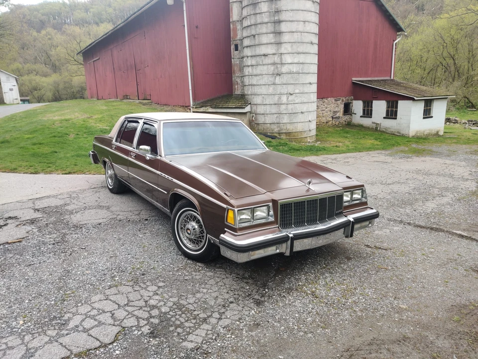1981 Buick Electra - Image 14 of 31