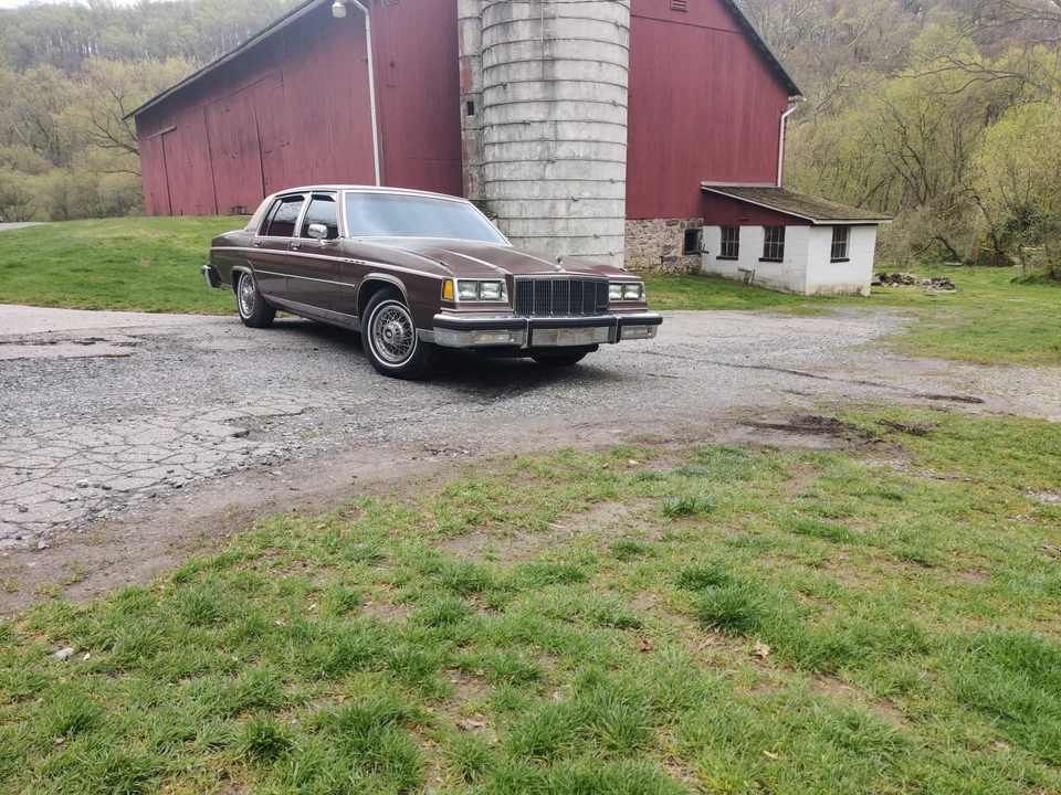 1981 Buick Electra - Image 16 of 31