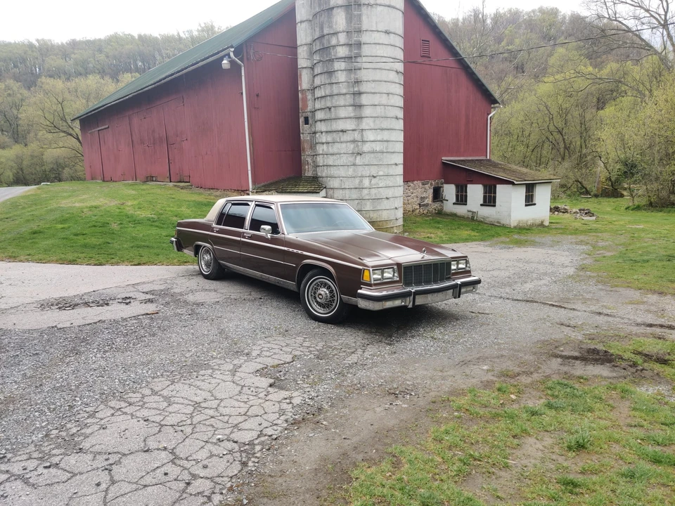 1981 Buick Electra - Image 18 of 31