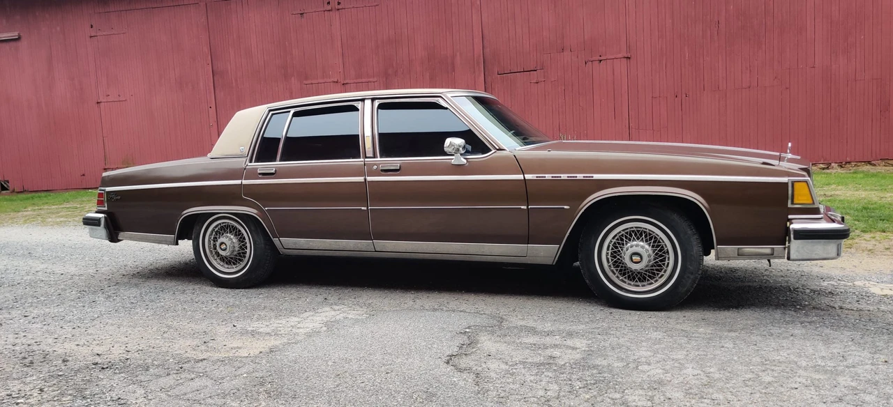 1981 Buick Electra - Image 24 of 31