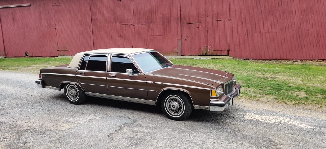 1981 Buick Electra - Image 25 of 31
