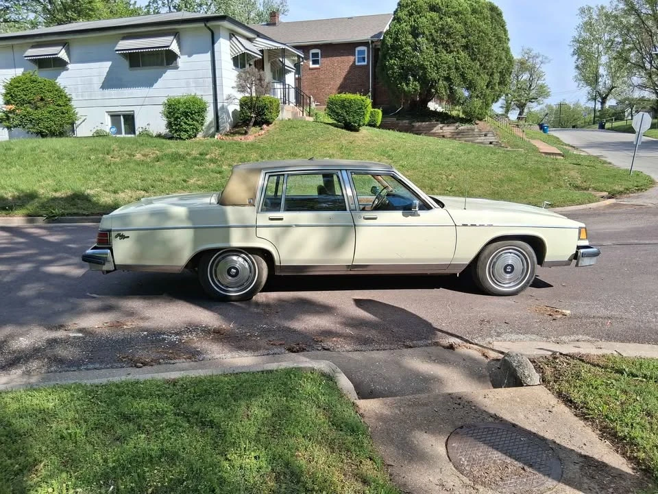 1981 Buick Electra - Image 10 of 21
