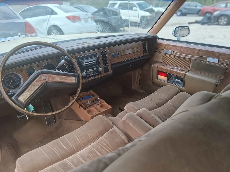 1981 Buick Electra - Image 17 of 21