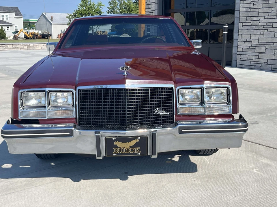 1981 Buick Riviera 4th-7th Gen - Image 11 of 31