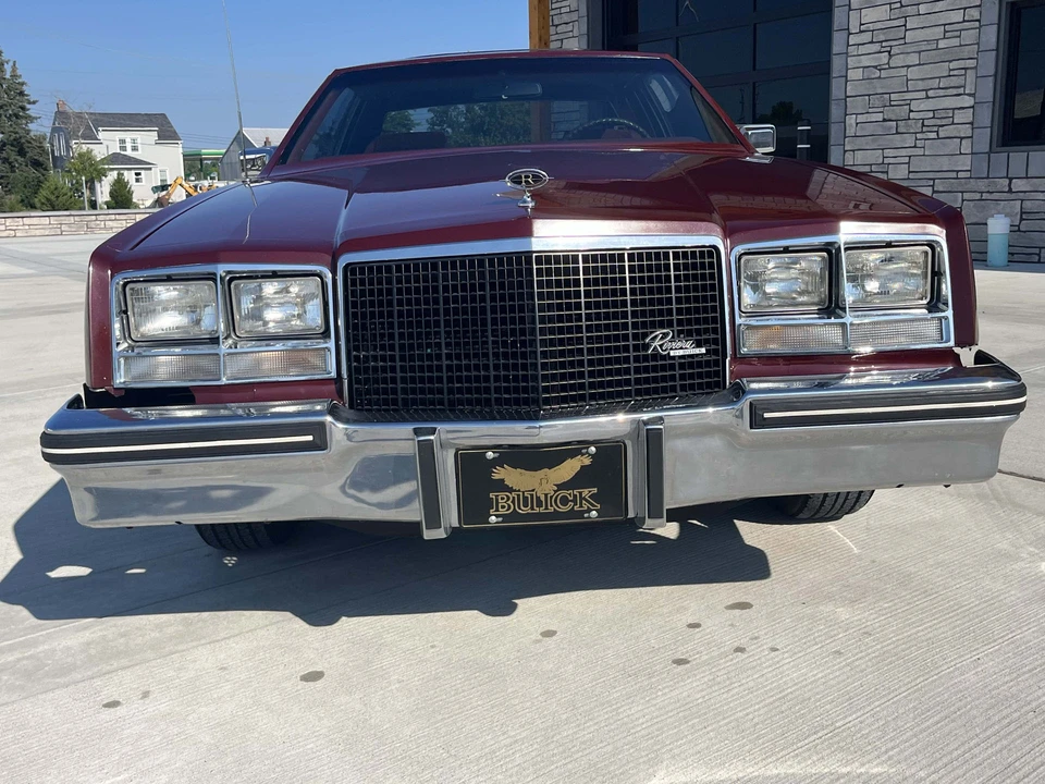 1981 Buick Riviera 4th-7th Gen - Image 12 of 31