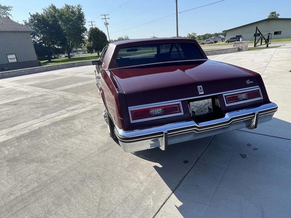 1981 Buick Riviera 4th-7th Gen - Image 14 of 31