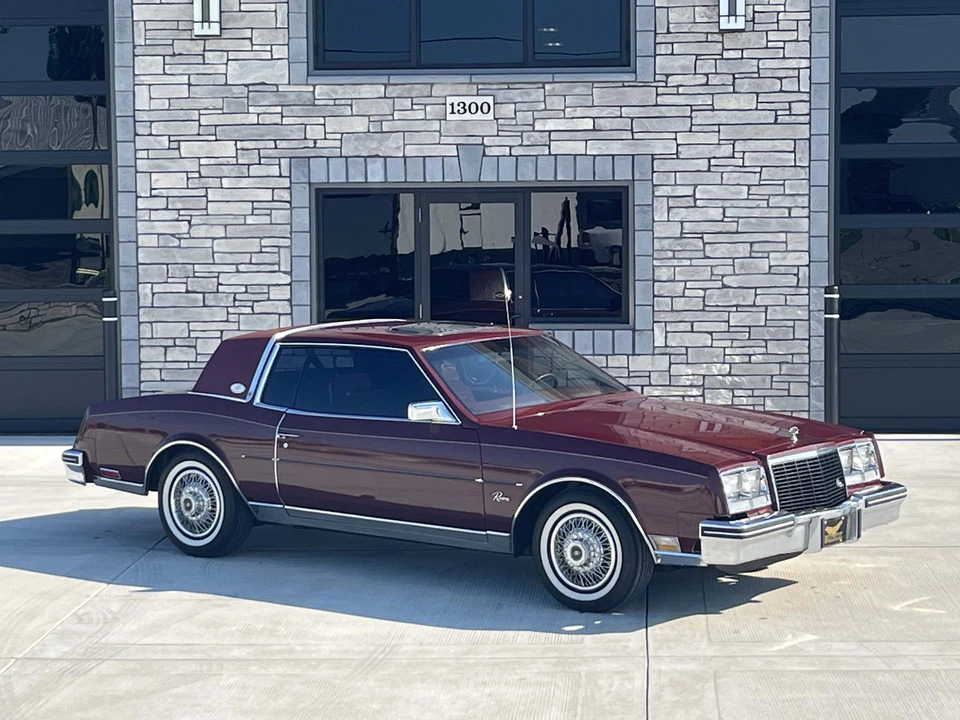 1981 Buick Riviera 4th-7th Gen - Image 16 of 31